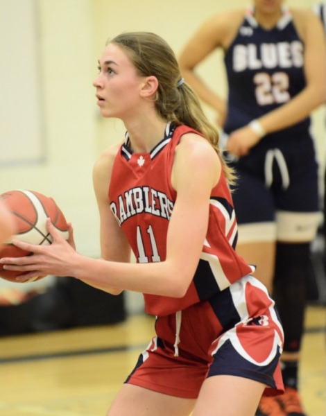 Lily Vrugteman playing for the London Ramblers of the JUEL of Ontario