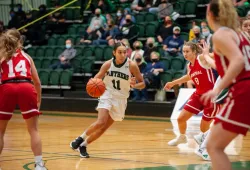 Lauren Rainford in action on the court