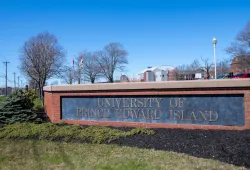 Photo of UPEI sign at University Avenue entrance